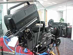 2系統の出力を備えたARRI D-21のリアボディ