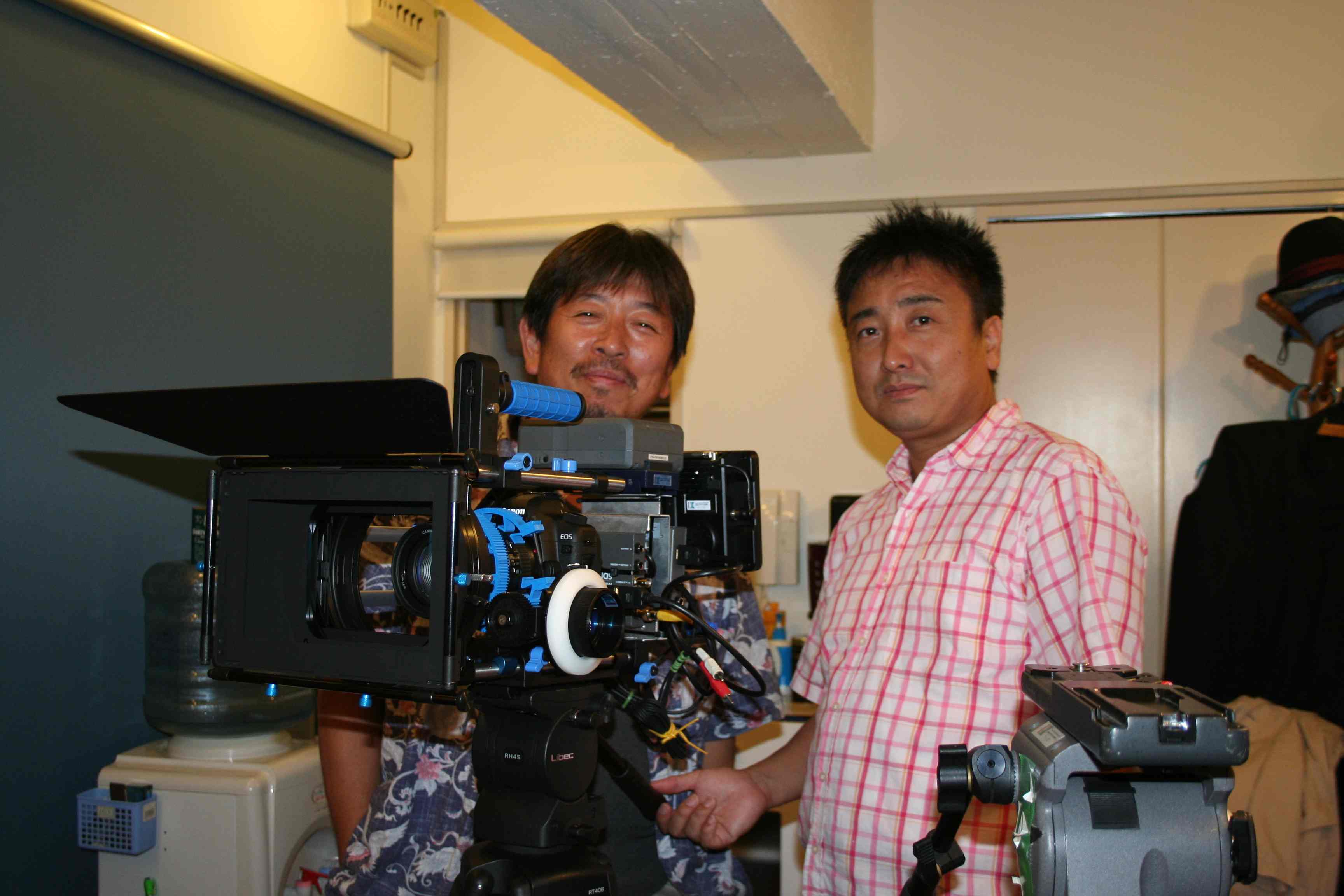 倉田修二氏(左)