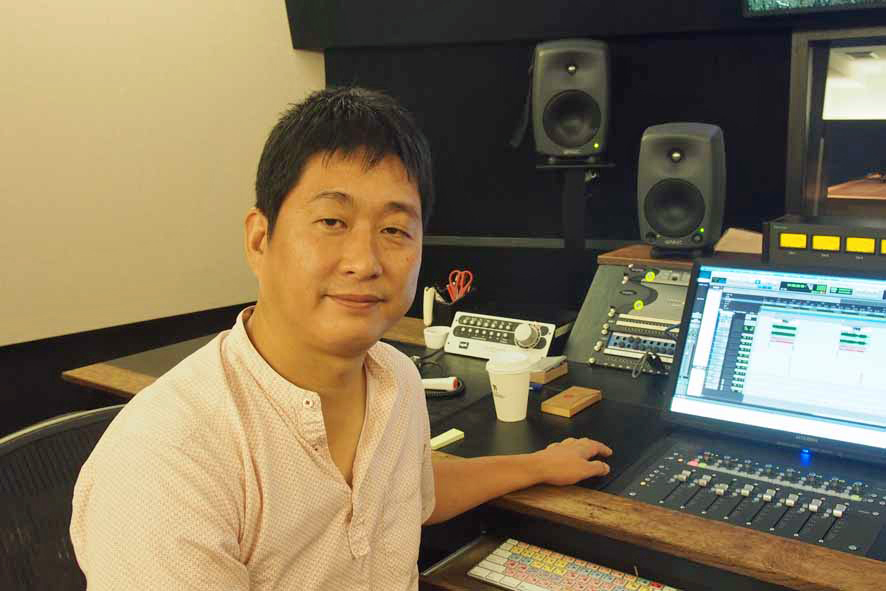 ミキサー/テクニカルアドバイザーの村上浩氏。編集MAのシステム設計を担当した