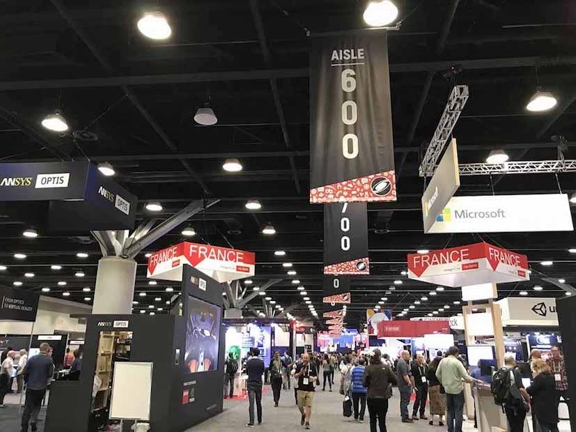 SIGGRAPH 2018の機器展示会場